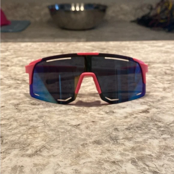 Accessories | Never Used Sendy Shades Check Description  display picture 3